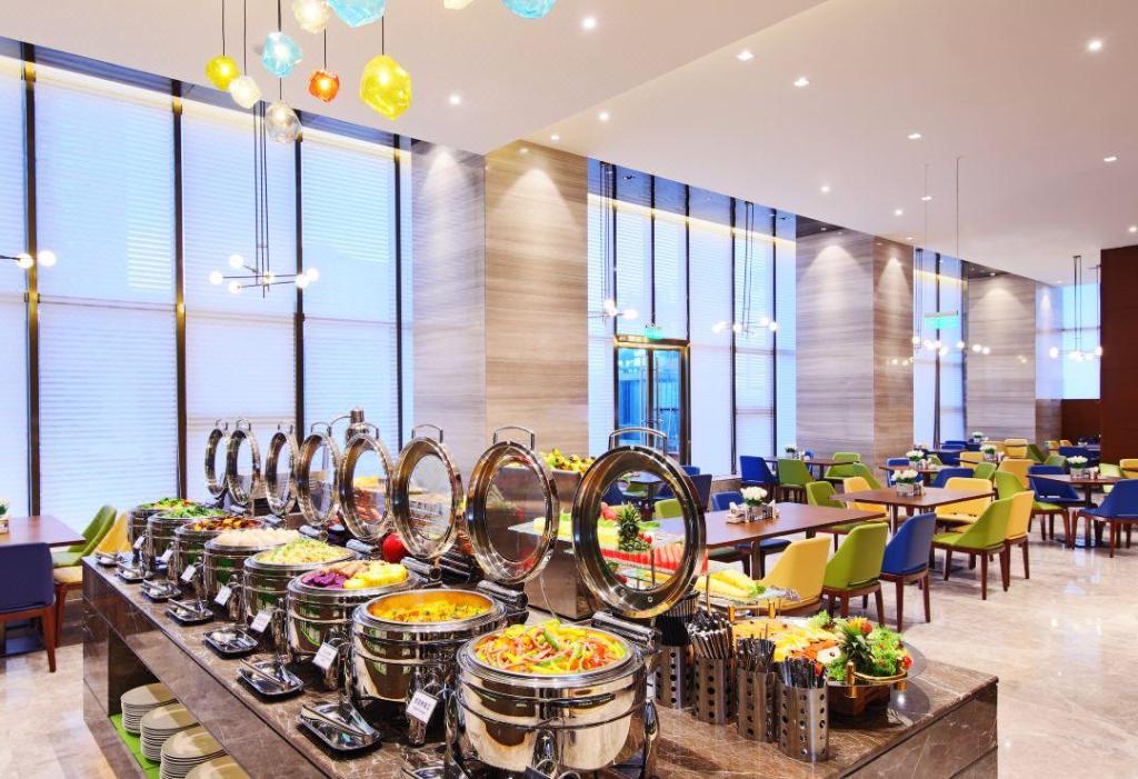 Фото Hampton by Hilton Beihai High-Speed Train Station