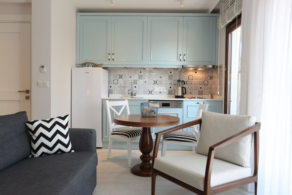 Фото Alp Suites Pinehill