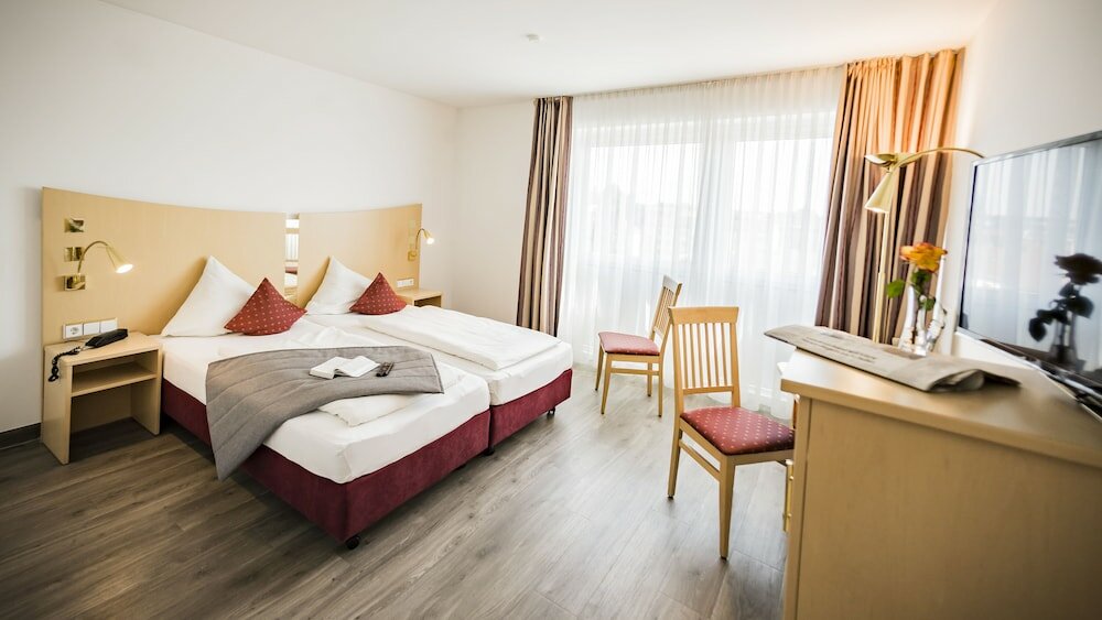 Фото City Hotel garni Neu-Ulm