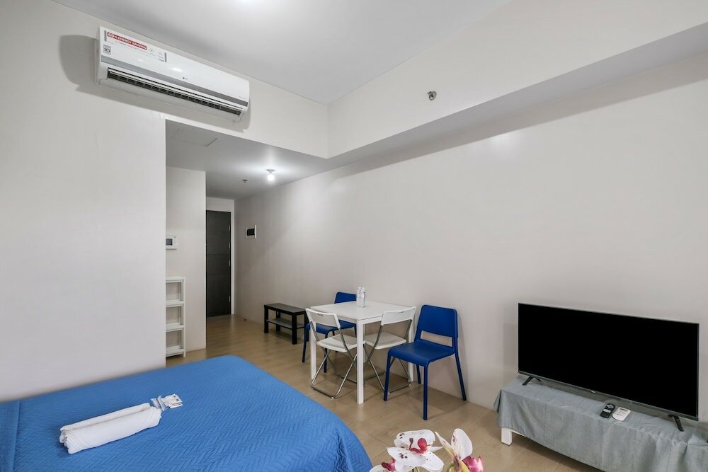 Фото Tess and Tessha Condotel near T3 Airport