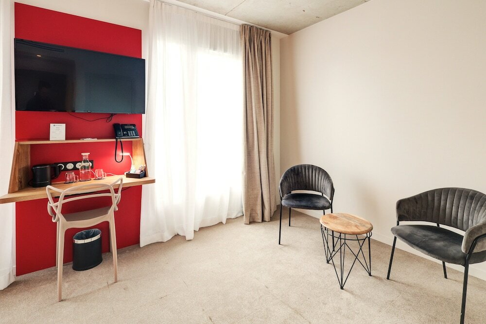 Фото Best Western 11Bauer Paris Saint-Ouen