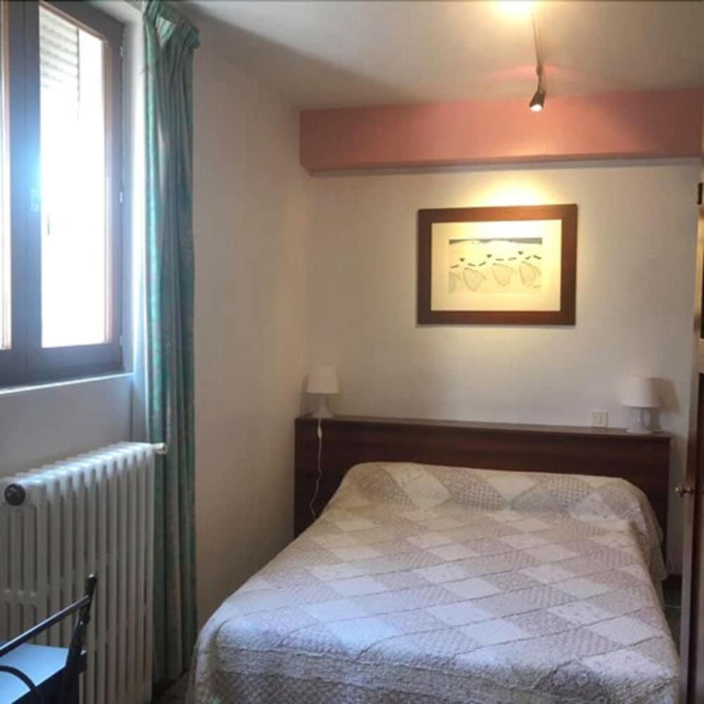 Фото Hotel des Etuves