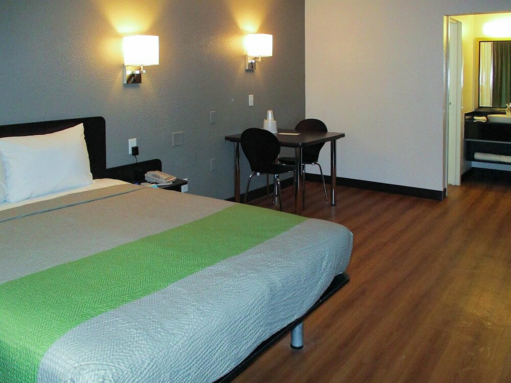 Фото Studio 6 Little Rock West