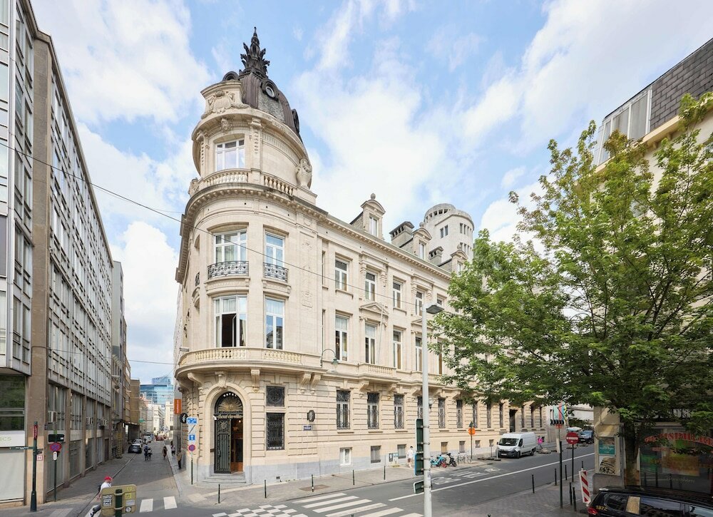 Фото отеля 2