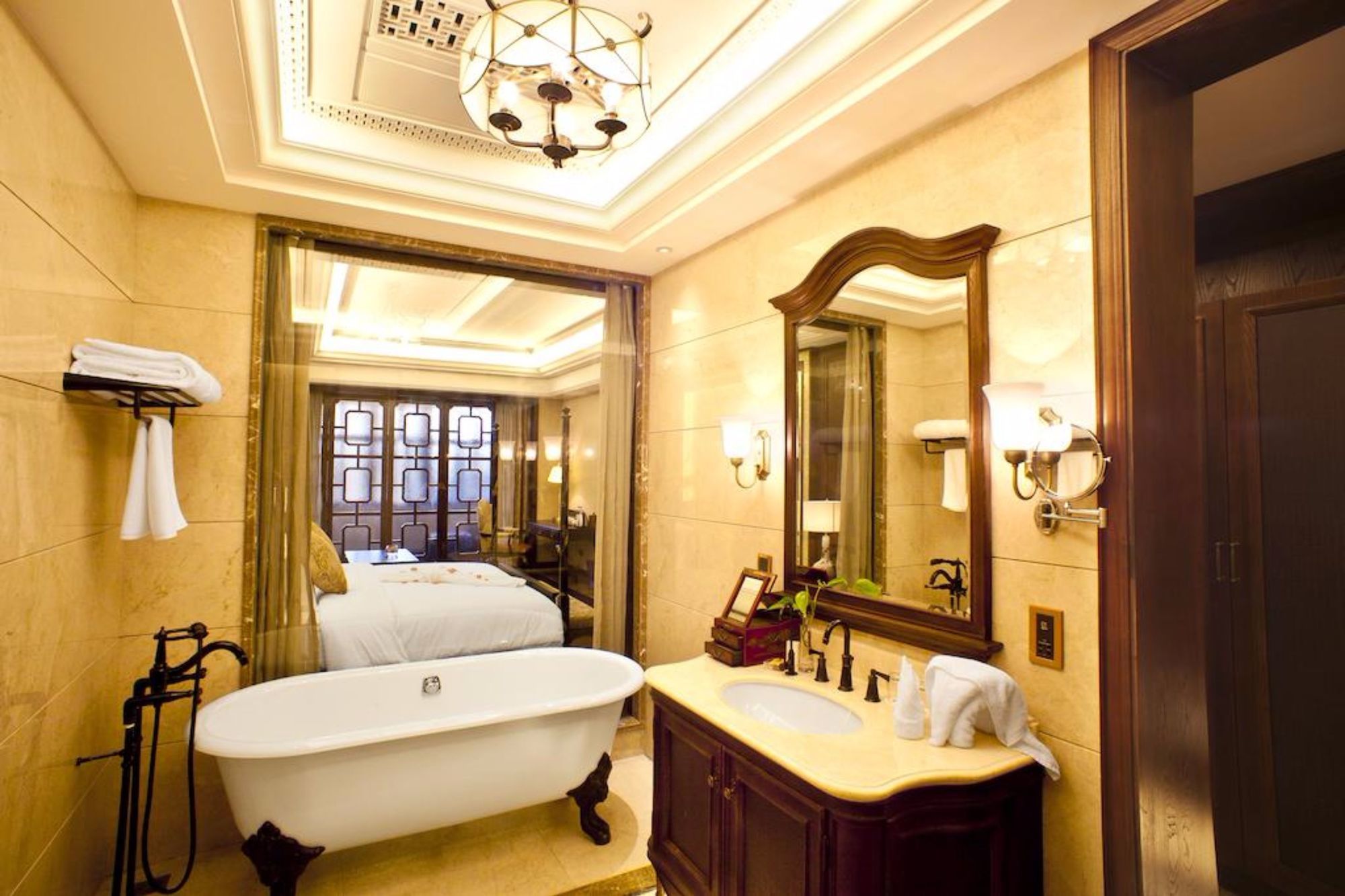 Фото Dockside Boutique Hotel