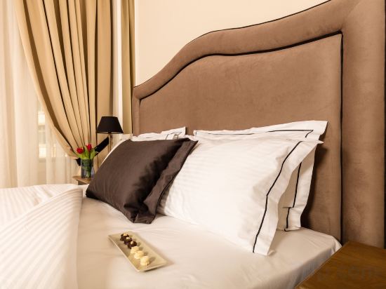 Фото Athens Mansion Luxury Suites