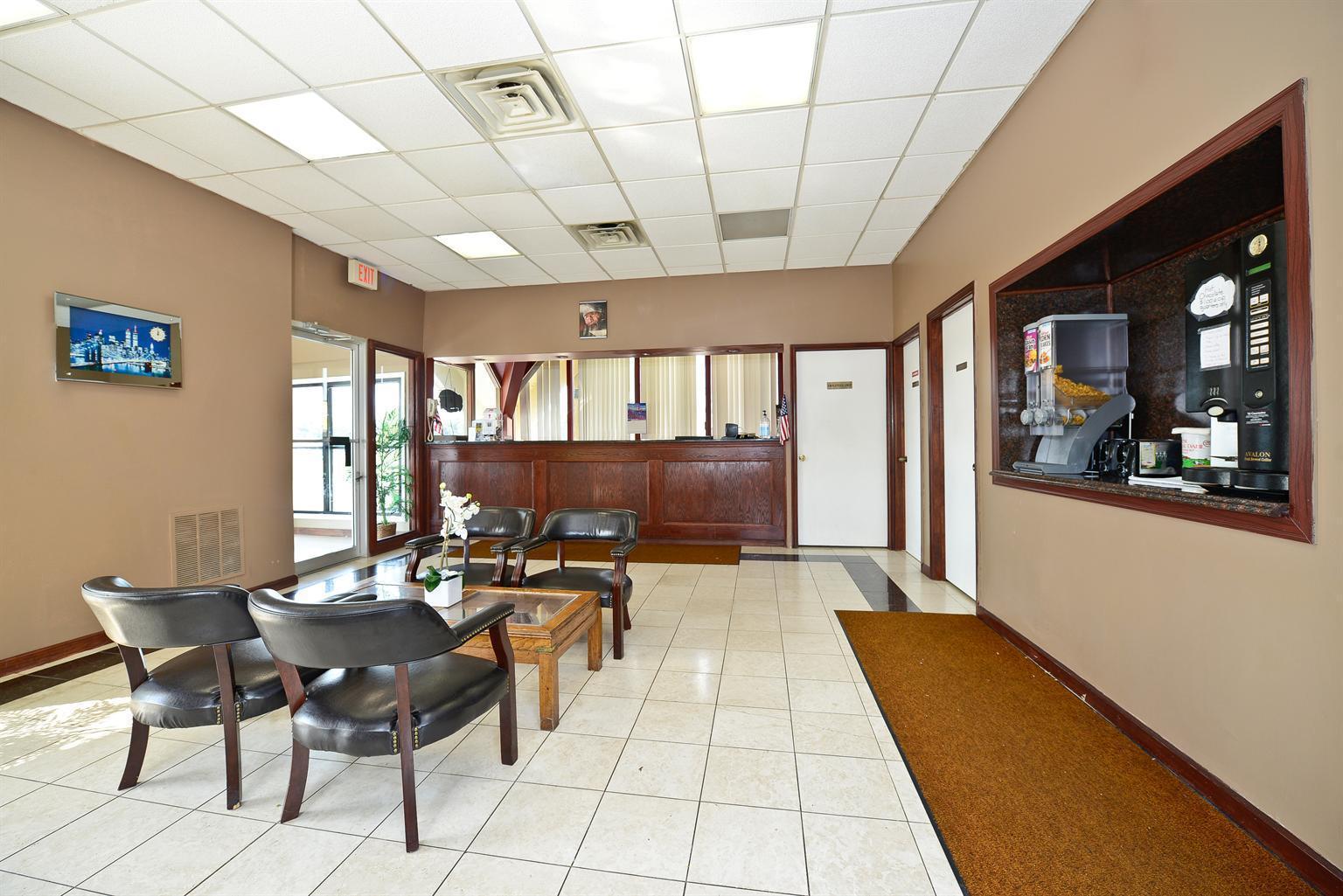 Фото Americas Best Value Inn Phillipsburg