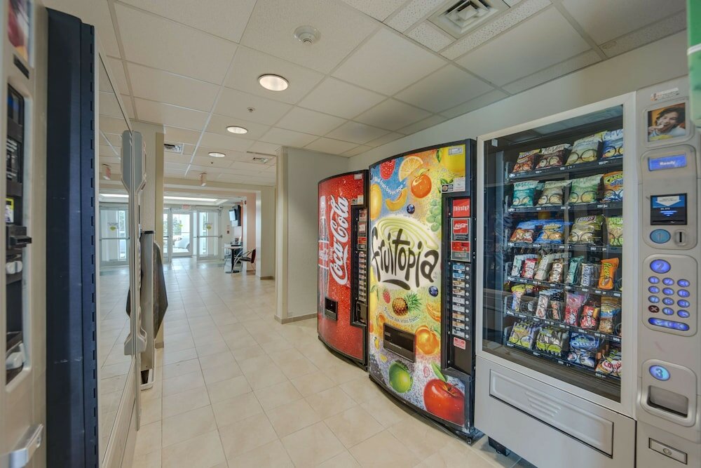 Фото Motel 6 - Toronto - Brampton