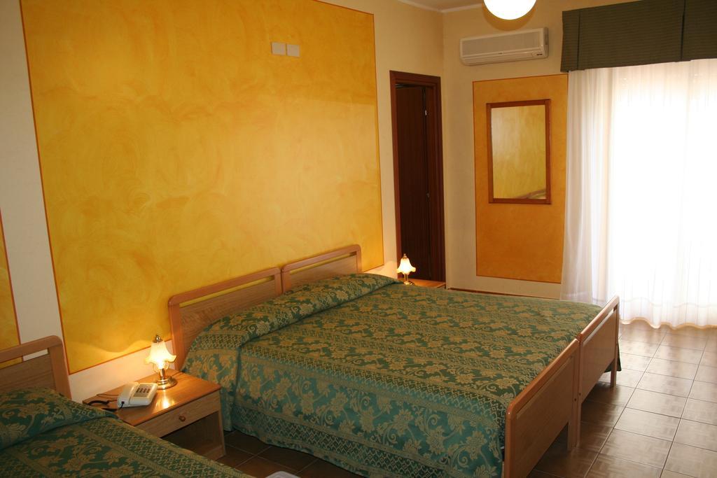 Фото Hotel Soleado