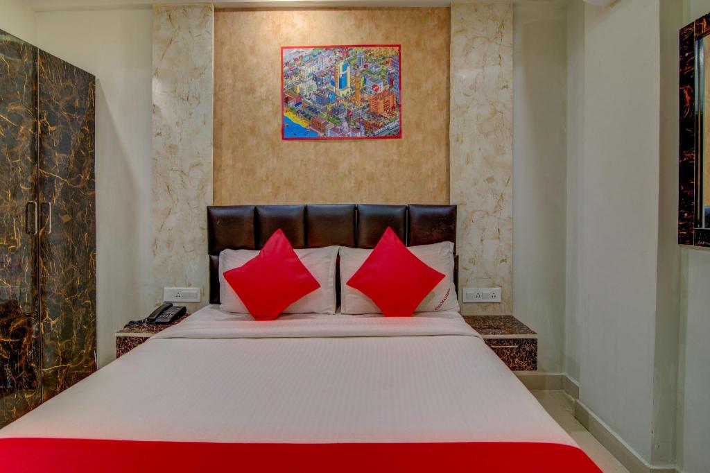 Фото Oyo 11915 Varcity Park