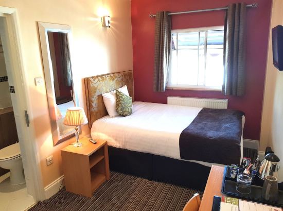 Фото Antoinette Hotel Wimbledon