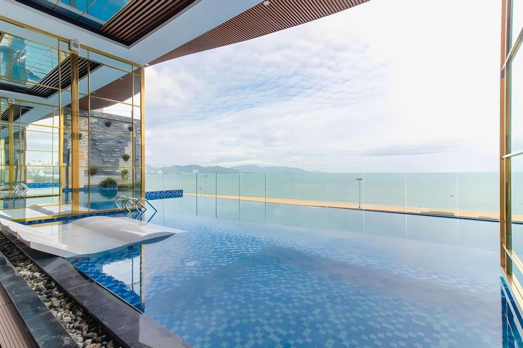 Фото La Vague Hotel