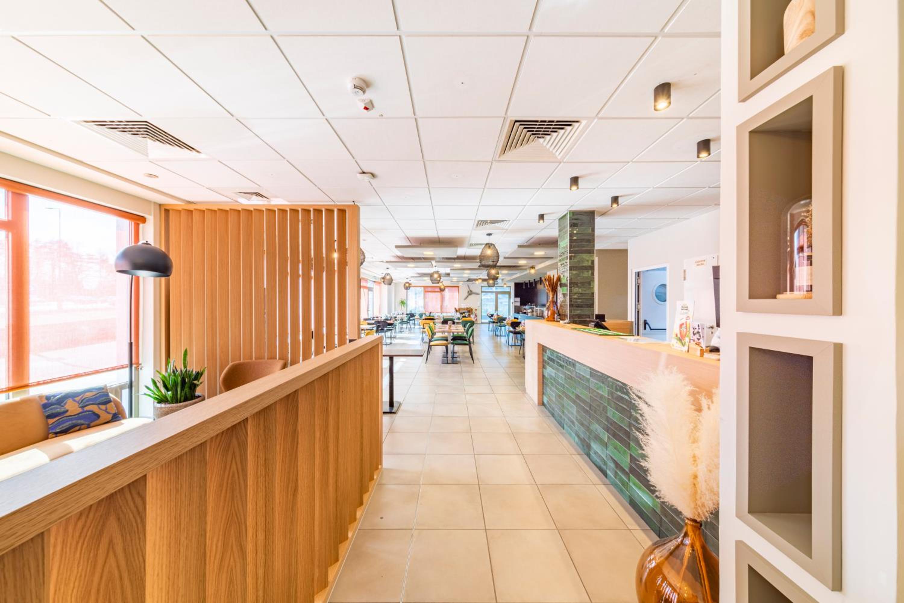 Фото Mandarina Hotel Luxembourg Airport