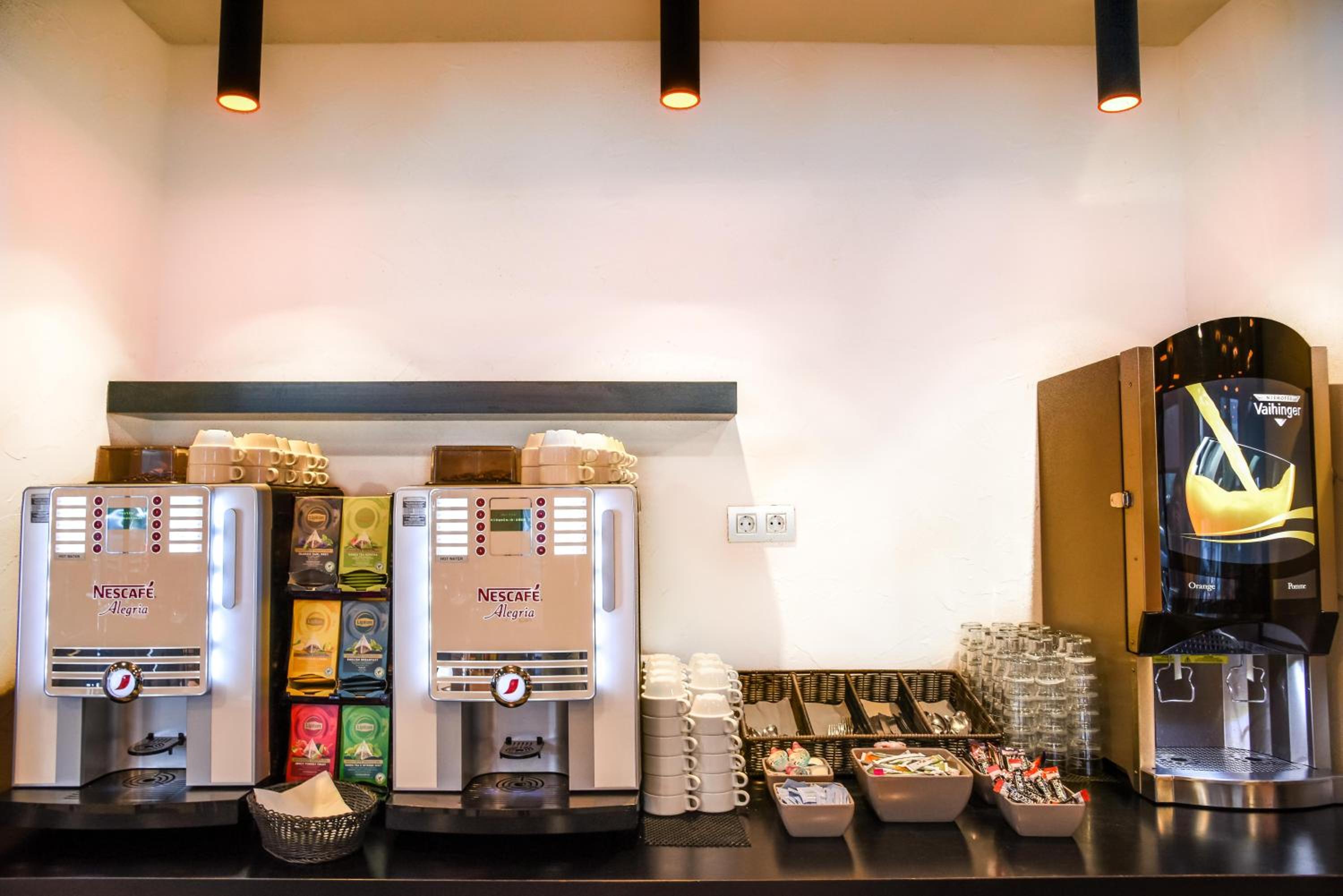 Фото Mandarina Hotel Luxembourg Airport