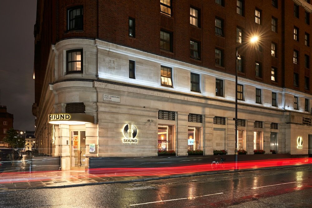 Фото The Cumberland London
