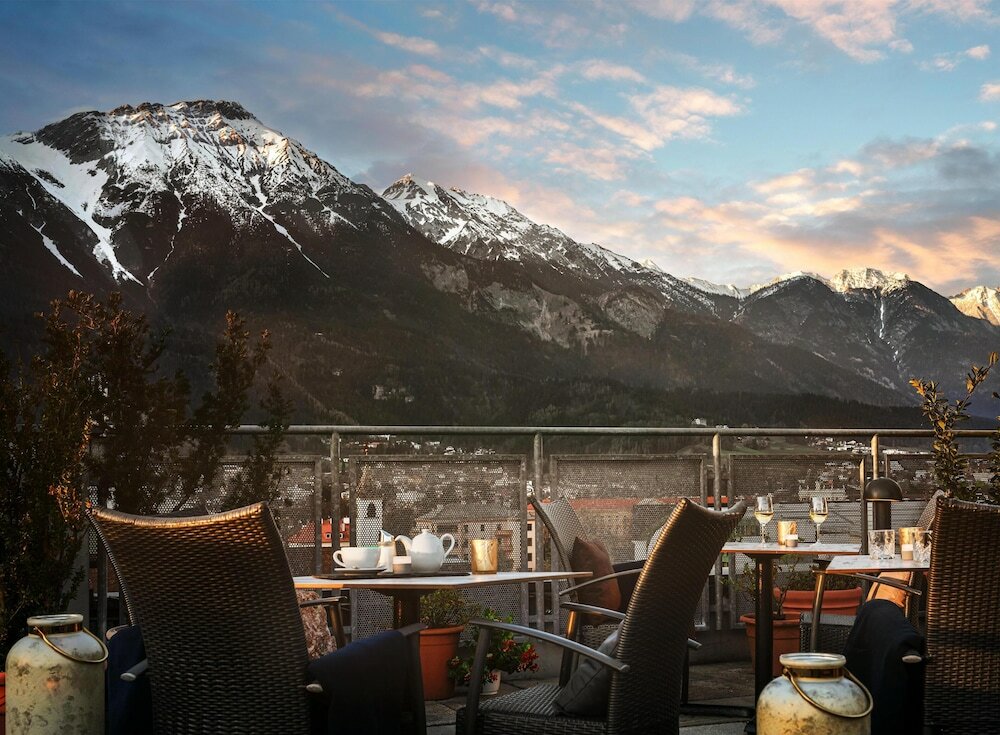 Фото Hotel Schwarzer Adler