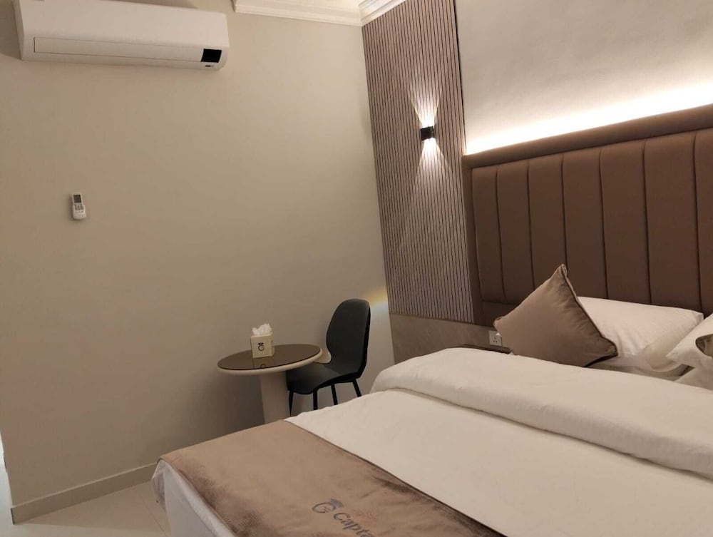 Фото Captain's Hotel