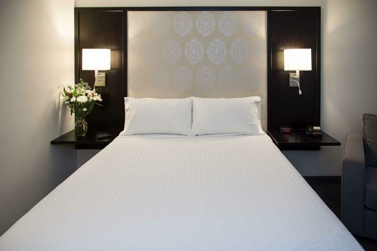 Фото Park Pointe Hotel