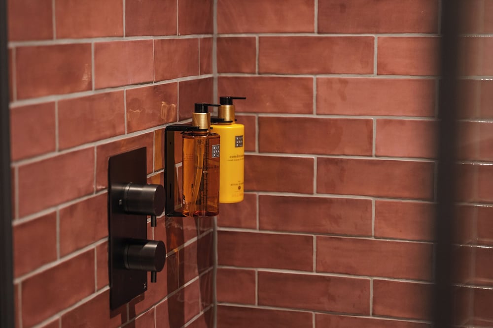 Фото CoDE Pod – The CoURT - Edinburgh