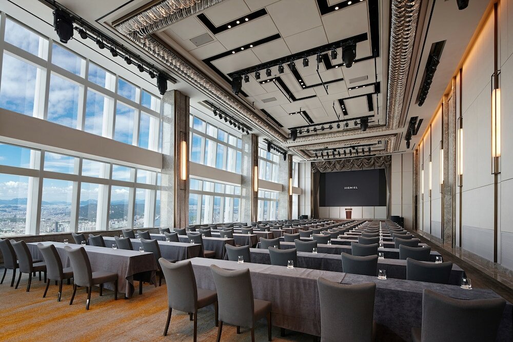 Фото Signiel Seoul