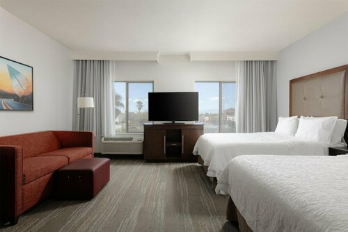 Внешний вид отеля Hampton Inn & Suites Palmdale в Палмдейле, фото 2