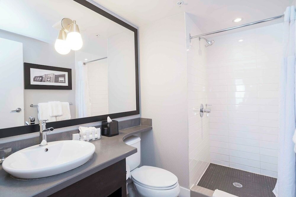 Фото Sandman Signature Prince George Hotel
