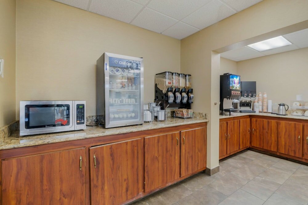 Фото Comfort Inn Bismarck