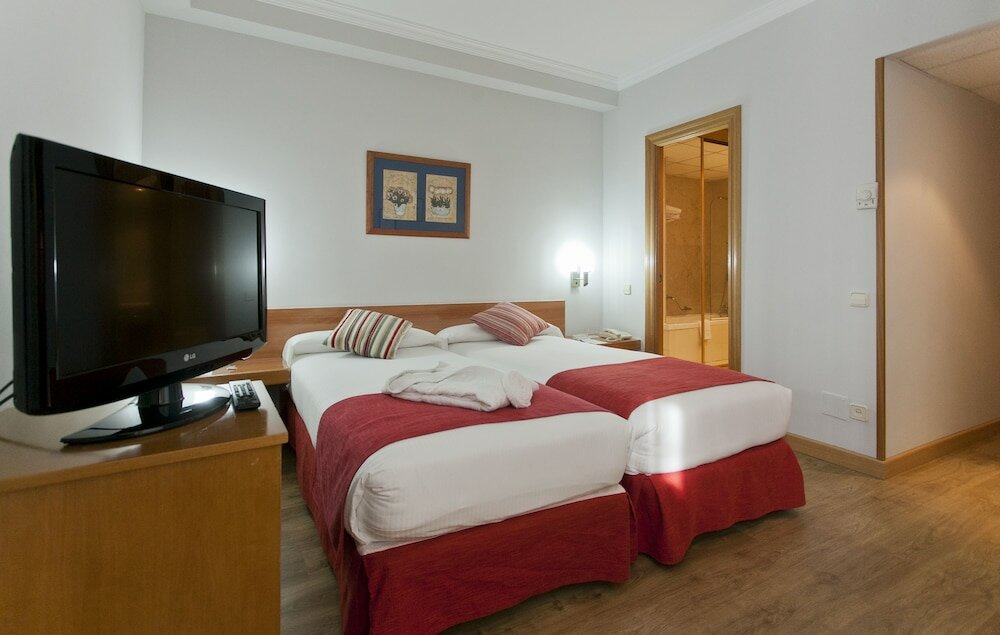 Фото Muralto Madrid Princesa