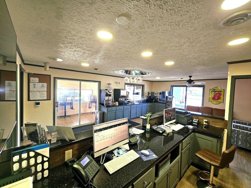 Фото Super 8 by Wyndham Hillsville
