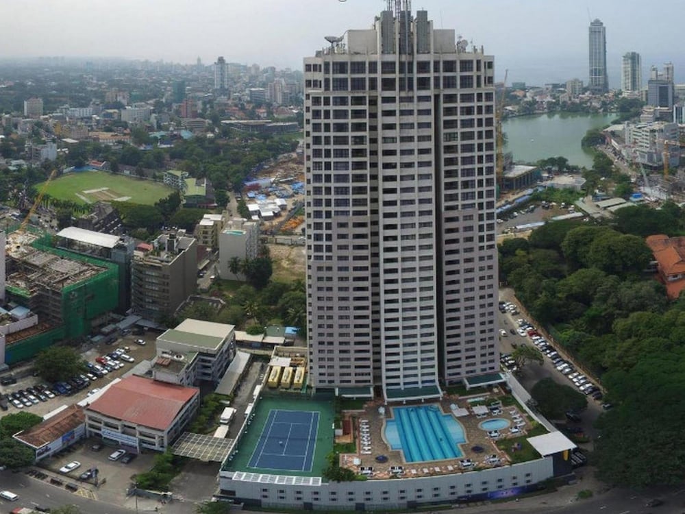 Фото Отель Hilton Colombo Residence