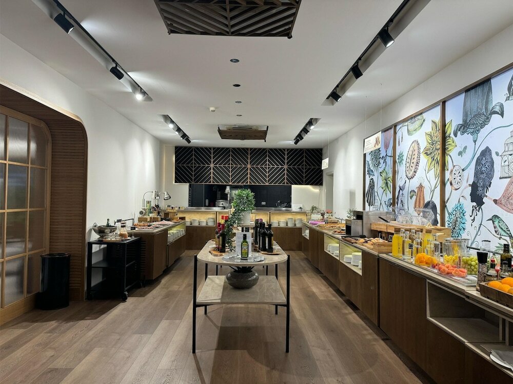Фото Hotel Bécquer