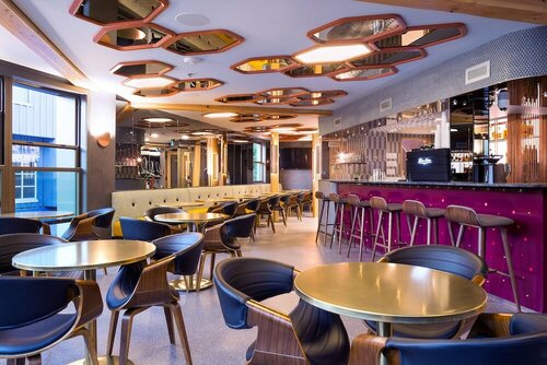 Гостиница Pangea Pod Hotel в Уистлере