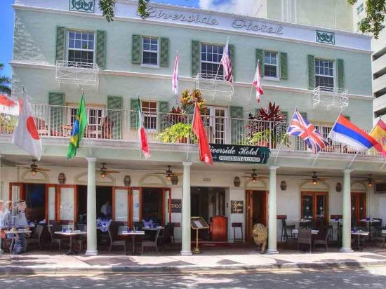 Фото Riverside Hotel