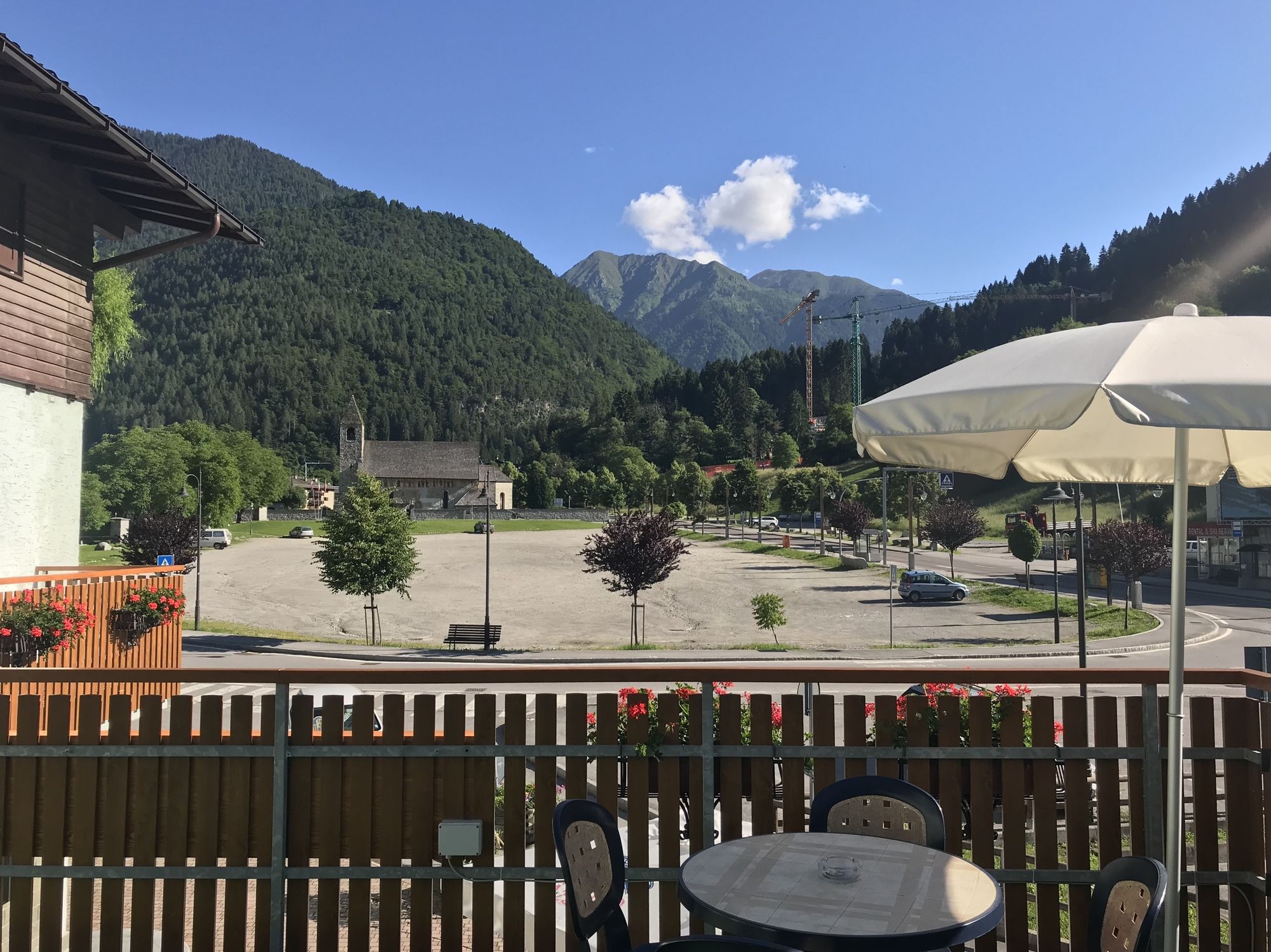 Фото Casteluce Hotel Funivie Pinzolo