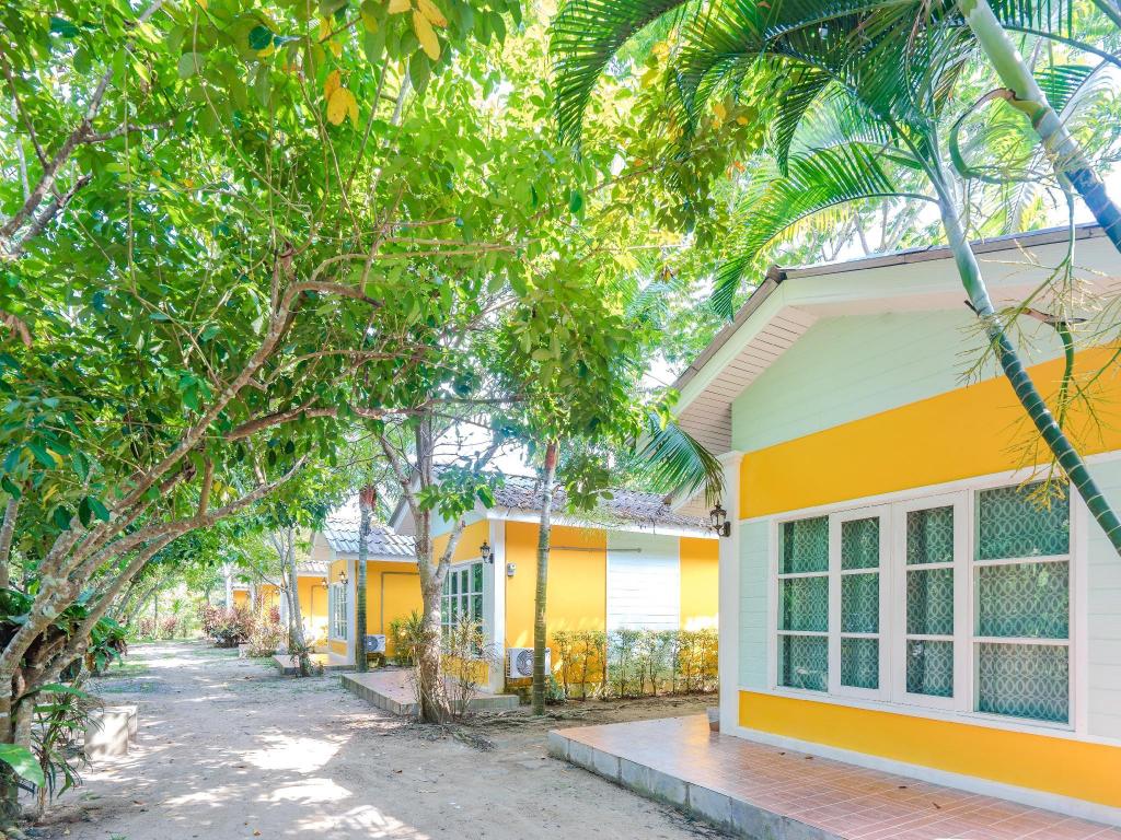 Фото Baan Suan Leela