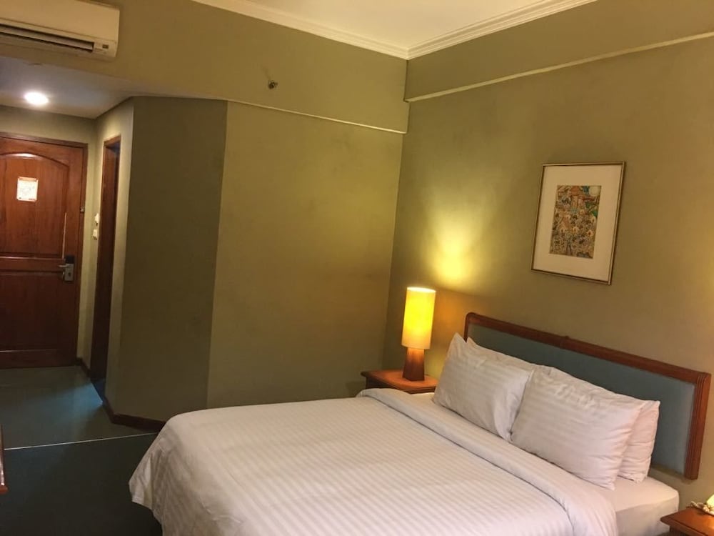Фото Paragon Gallery Hotel