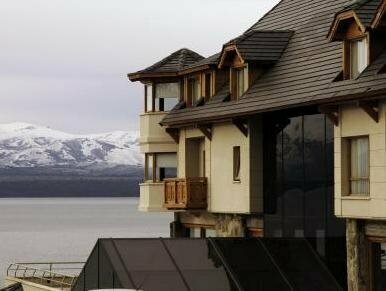 Гостиница Cacique Inacayal Lake Hotel & SPA в Сан-Карлос-де-Барилоче