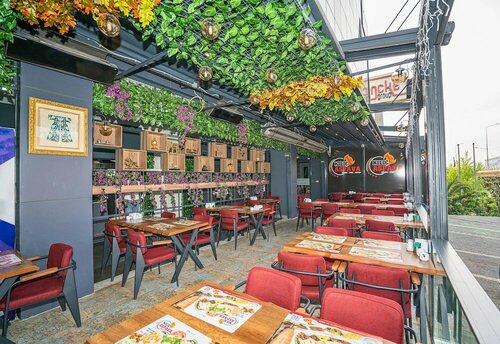 Гостиница 216 Station Suite в Дарыдже