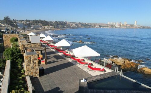 Гостиница Radisson Blu Acqua Hotel & SPA Concon в Конконе