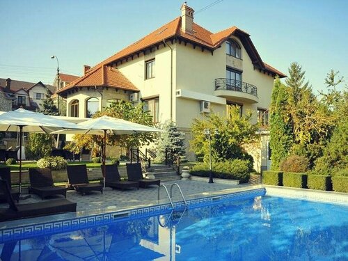 Diplomat Hotel