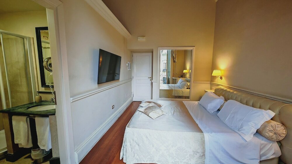 Фото Suite Hotel Santa Chiara