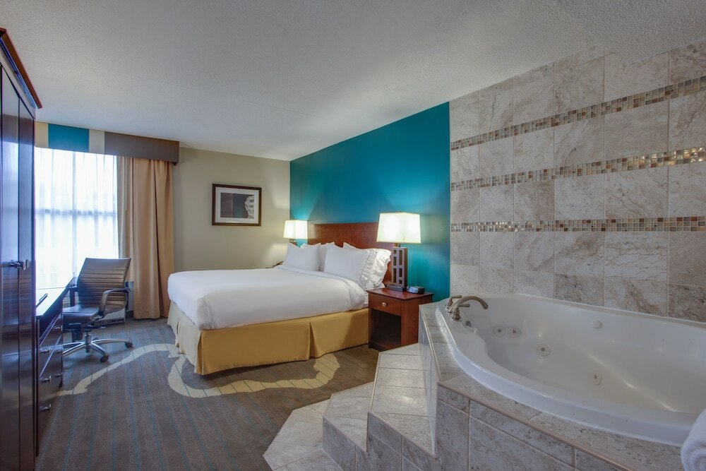 Фото Holiday Inn Express Washington DC East Andrews AFB by IHG