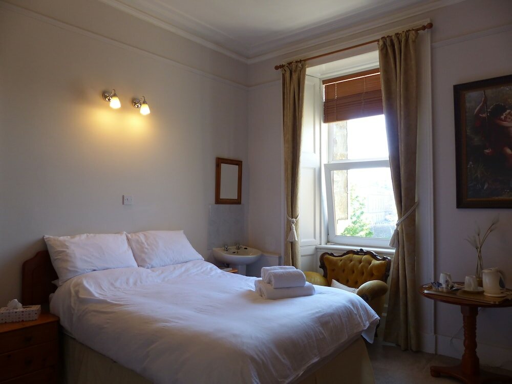 Фото Castle Viewpoint Bed and Breakfast