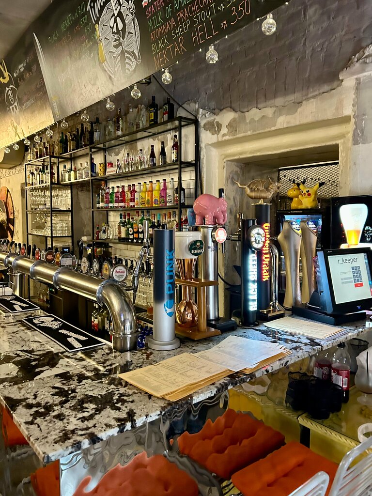 Bar, pub Onegin, Moscow, photo