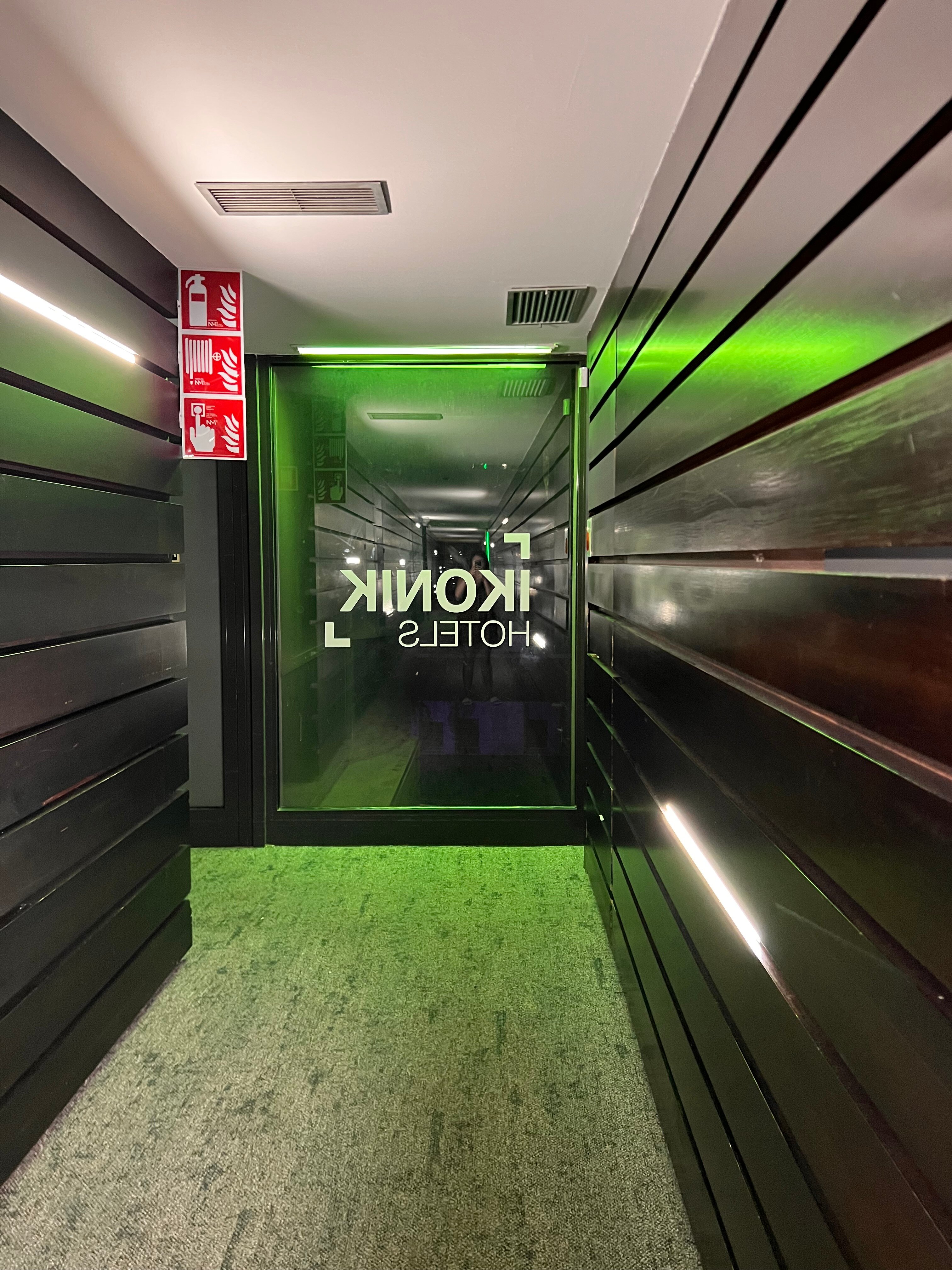 Фото Ikonik Angli