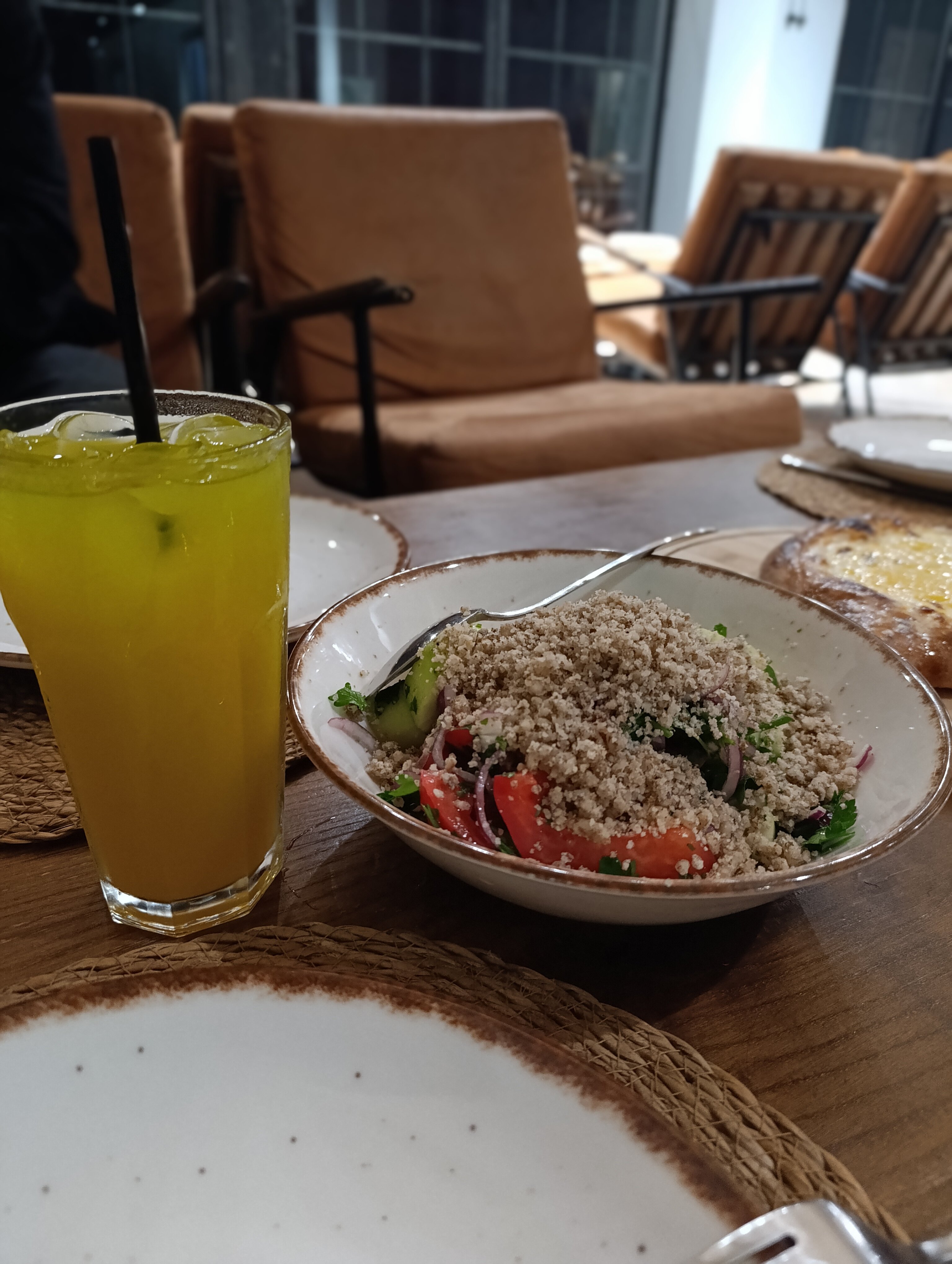 Фото Level Up Hotel & Restaurant