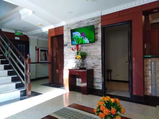 Фото Venezia Suites Hotel
