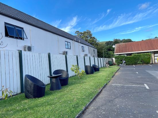 Фото Tudor Court Motor Lodge