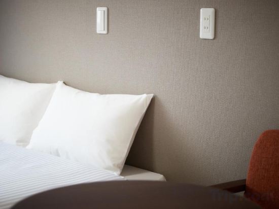 Фото New Normal Hotel in Matsuyama