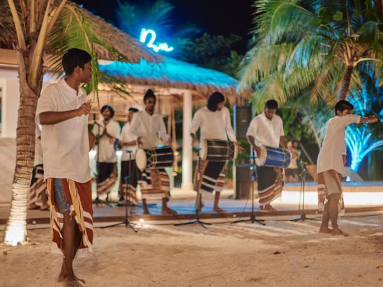 Фото Stone Hotel Dhiffushi